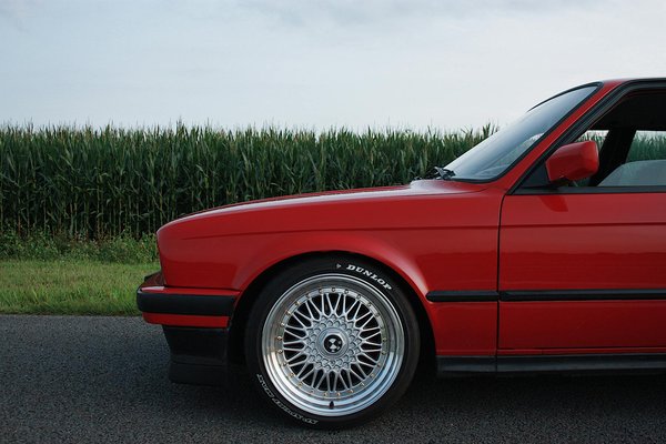 Comment les voitures électriques influencent-elles les infrastructures de recharge ?